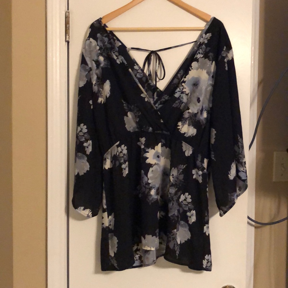 Floral shirt with bell sleeves